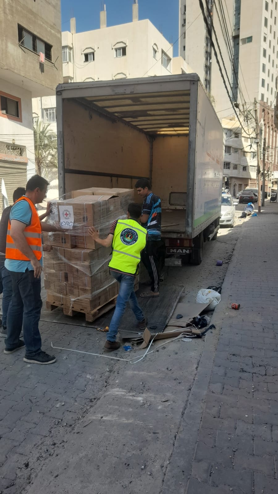 26102923_Delivery of laboratory supplied.jpeg